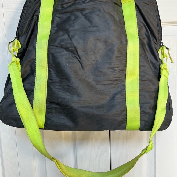 Under Armour Gym Bag. Yellow and gray - Picture 4 of 8